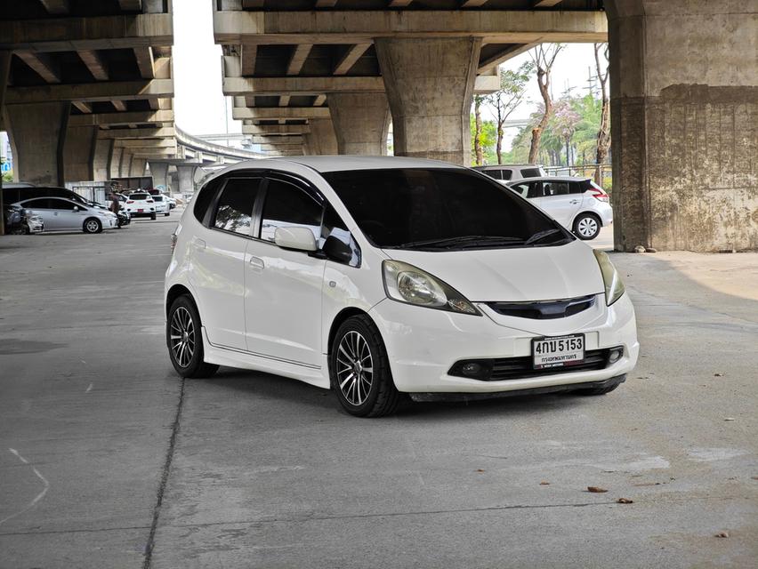 ขายรถ Honda Jazz 1.5S ปี 2010 สีขาว เกียร์ออโต้ 1