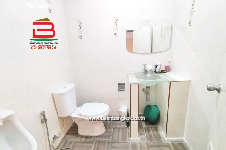 ตึก 3 ชั้น นฐดา รังสิต-นครนายก 60 เนื้อที่ 49 ตรว. ถนนรังสิต-นครนายก อ.ธัญบุรี จ.ปทุมธานี 11