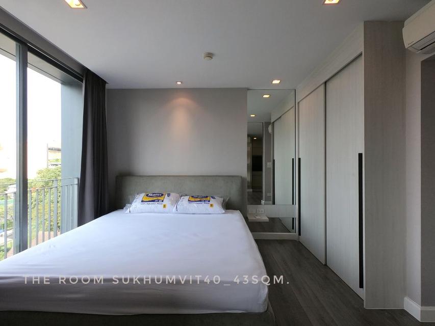 ให้เช่า คอนโด ห้องชั้นบนสุด วิวดี แอร์ใหม่ 1 นอน THE ROOM สุขุมวิท 40 43 ตรม. ใกล้ BTS เอกมัย ทองหล่อ พระราม4 6