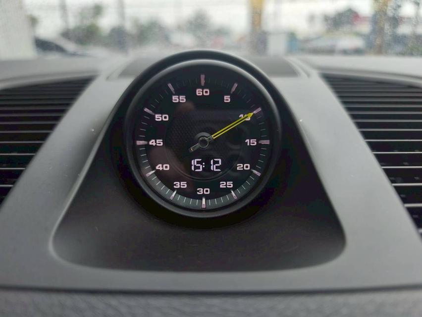 รหัสรถ KPV39 2024 PORSCHE CAYENNE Lightweight Sports Package COUPE E - HYBRID 9