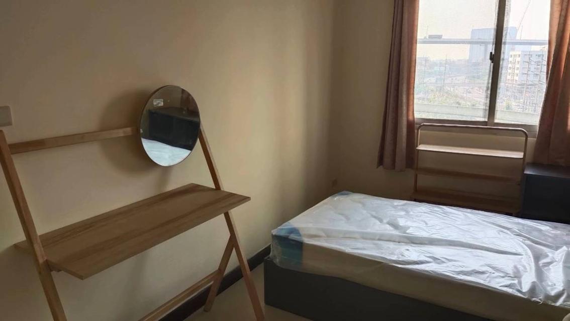 SV city for rent  Tower 8  floor 3th  75 sqms. 2 bedroom 1​ bathroom​ 1​ kitchen  Big​ balcony  river​ view Fully furnished.  Rent 15,500 baht 1