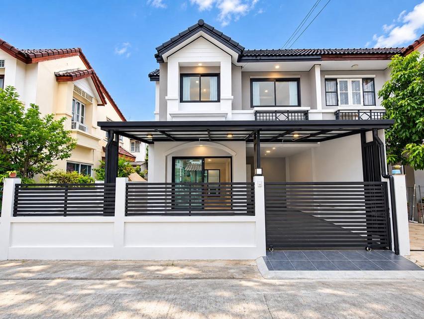 หมู่บ้านอักษรา บางบัวทองทาวน์เฮาส์ 2 ชั้น ใกล้รถไฟฟ้า MRT แยกบางพลู ตกแต่งใหม่พร้อมอยู่ 1