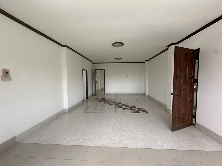 🏡 บ้านเดี่ยวหลังใหญ่   98 ตร.ว. | เพชรเกษม 69 เลียบคลองภาษีเจริญฝั่งเหนือ 8 เขตภาษีเจริญ  กรุงเทพฯ 10