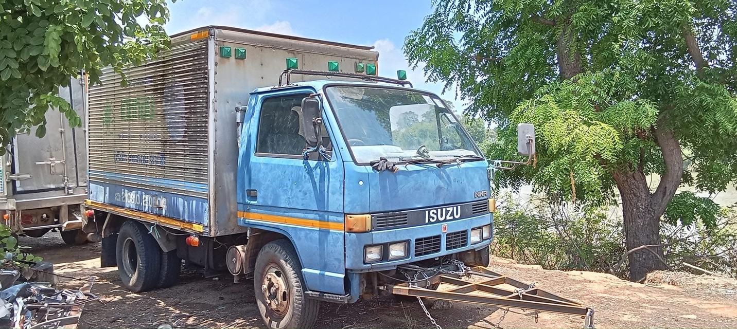 ขาย ISUZU รถบรรทุก 6 ล้อเล็ก ตู้เปียก 2