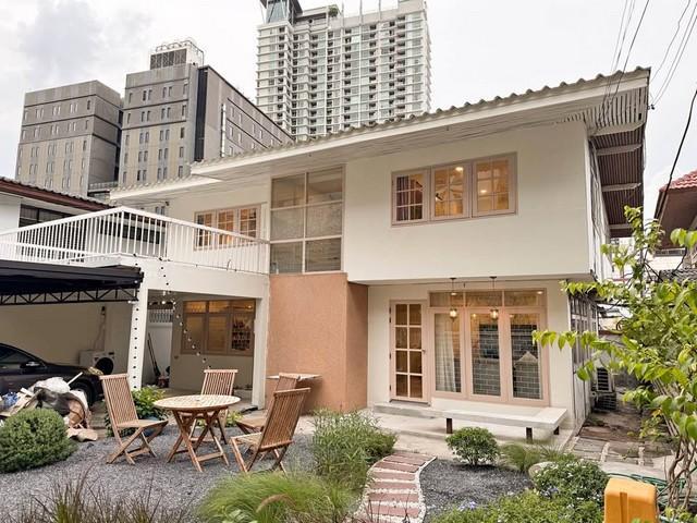 ให้เช่า บ้านเดี่ยว 2 ชั้น ห้วยขวาง สุทธิสาร รัชดา ถนนประชาราษฎร์บำเพ็ญ ซอยประชาราษฎร์บำเพ็ญ ตกแต่งสวยพร้อมอยู่ ใกล้ MRT ห้วยขวาง 200 ม
