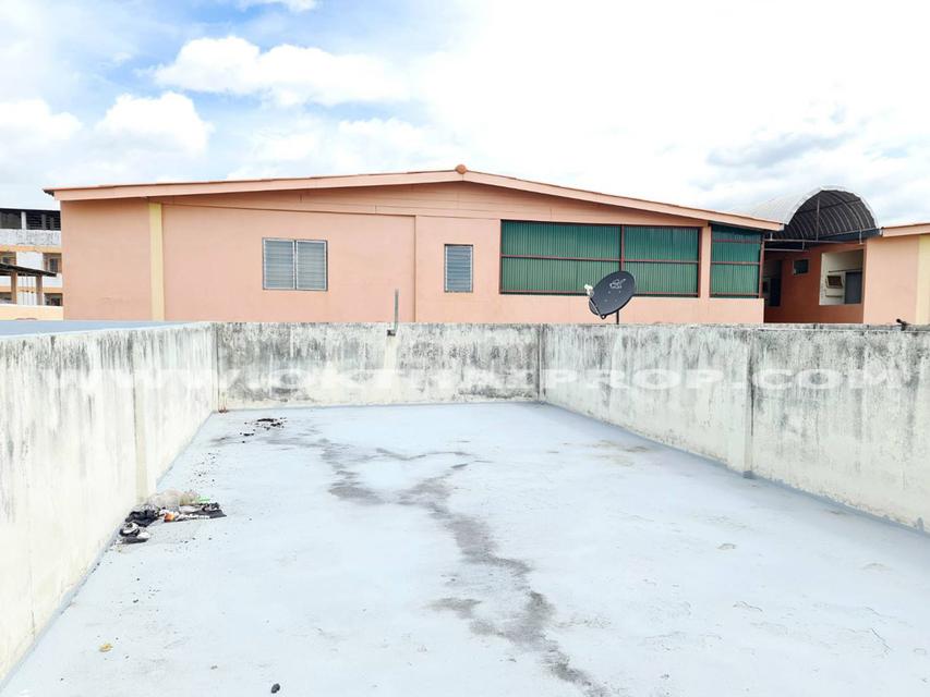 อาคารพาณิชย์ ( นวนคร ) ถ.พหลโยธิน ต.คลองหนึ่ง อ.คลองหลวง จ.ปทุมธานี 7