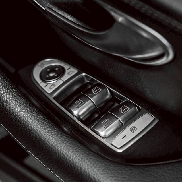 รหัสรถ 67GG5828 BENZ E350e AMG W213 ปี 2019