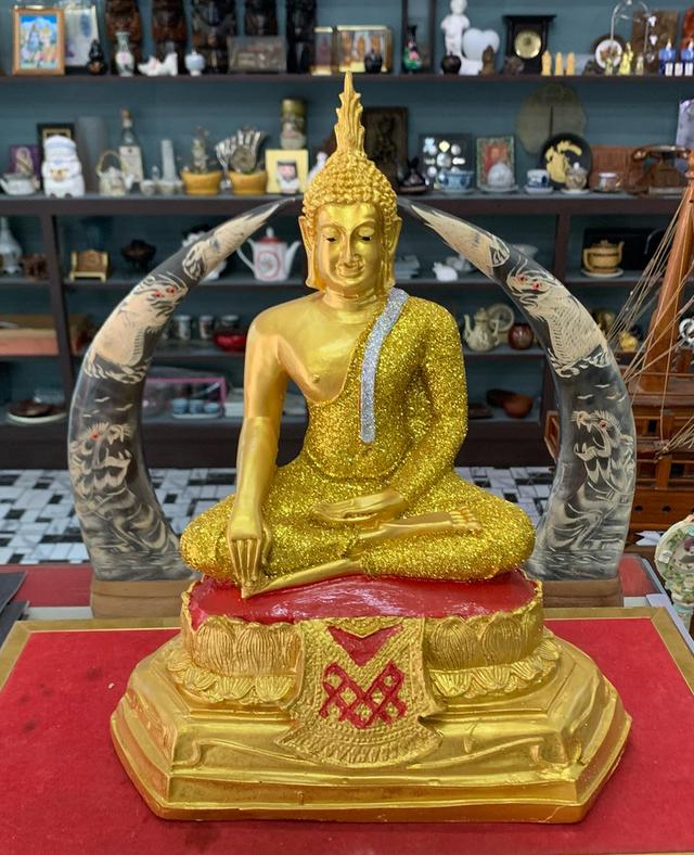 พระพุทธรูปมารวิชัย องค์ใหญ่ เนื้อเรซิน 3