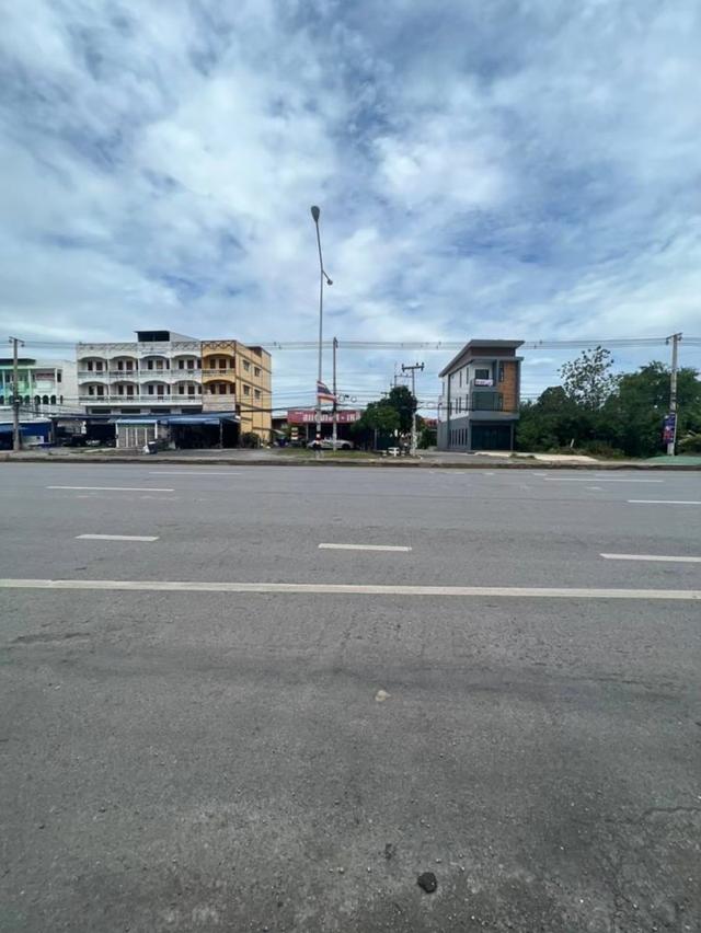 ขายอาคารพาณิชย์ 3 ชั้นใหม่ ทำเลทอง ติดถนนพหลโยธินเส้นหลัก  ลพบุรี เหมาะสำหรับทำ คลินิก คลินิกฟัน (ชั้นบนหมออยู่ได้เลย) ออฟฟิศ สำนักงาน ร้านอาหารสวยๆ  12