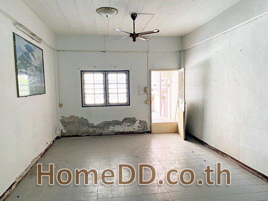 ขายทาวน์เฮ้าส์ 2 ชั้น หมู่บ้านยูลิ บางเมือง สมุทรปราการ T-6402 6