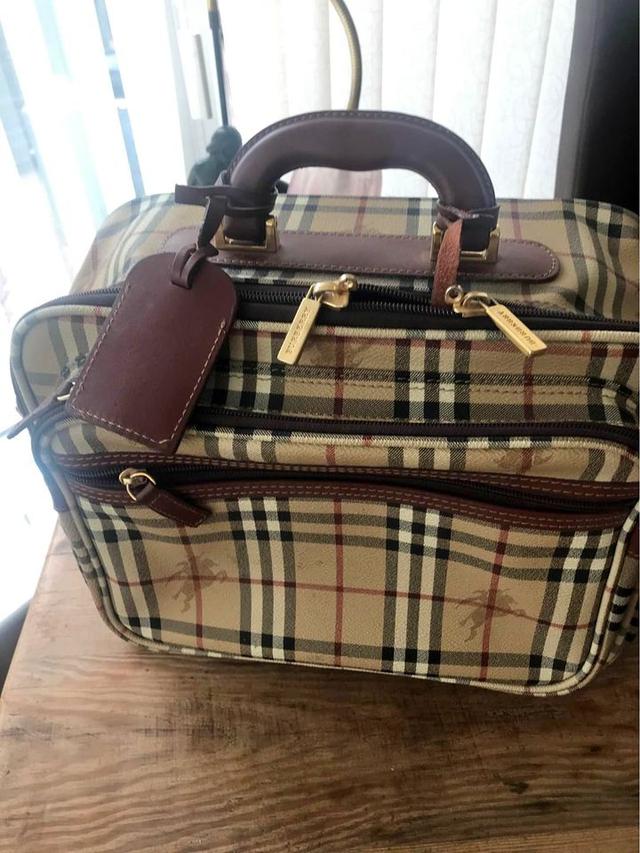 Burberry Vanity Bag มือสอง