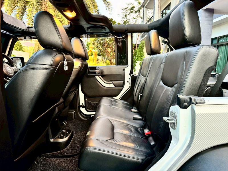 Jeep Wrangler Sahara 2.8 Crd ดีเซล 4wd Overland unlimited ปี 2014 12