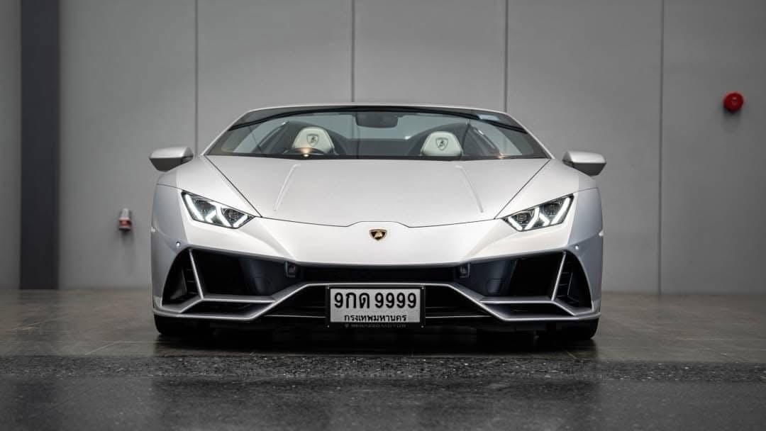 Lamborghini Huracan Evo Spyder AWD สีบลอนด์