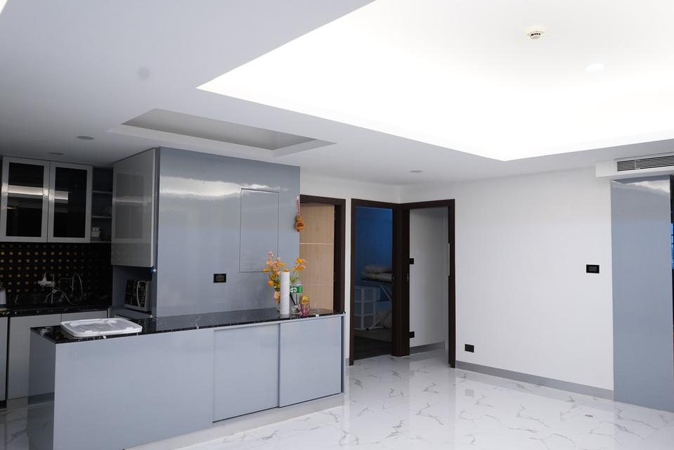 ขายคอนโดวิวิด ทาวเวอร์ ห้องใหญ่ บิ้วท์อินครบ 8