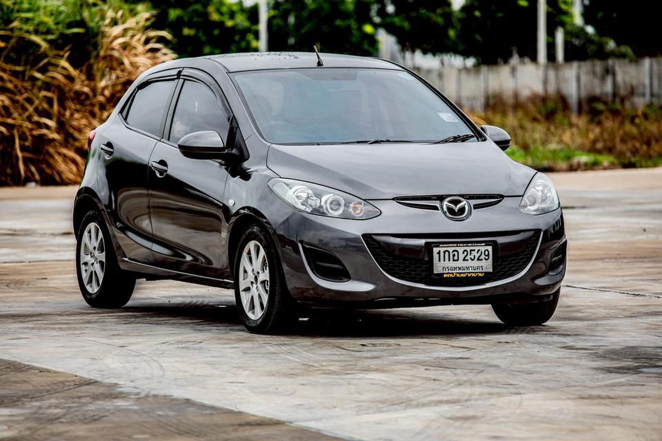 Mazda2 1.5 Groove Sport ปี 2013 สีเทา มือเดียวป้ายแดง 3
