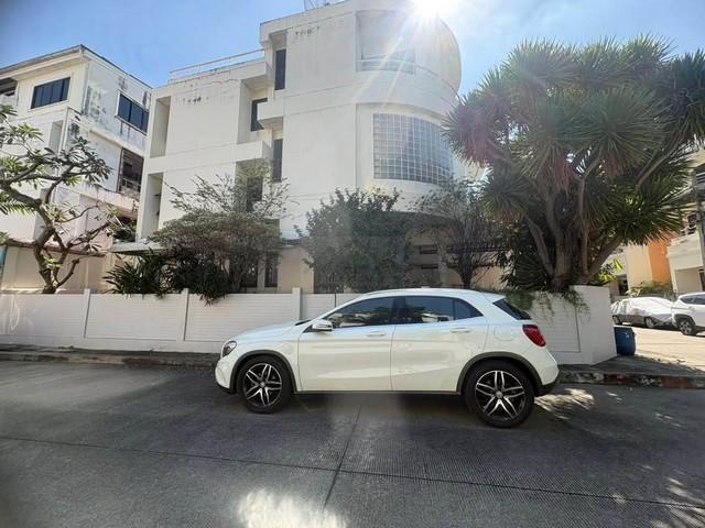 ให้เช่าทาวน์โฮม 5 ชั้น ซอยลาซาล 77 ย่านบางนา รีโนเวทใหม่ แต่งสวยสไตล์ Modern Classic ใกล้นานาชาติ Bangkok Pattana 2