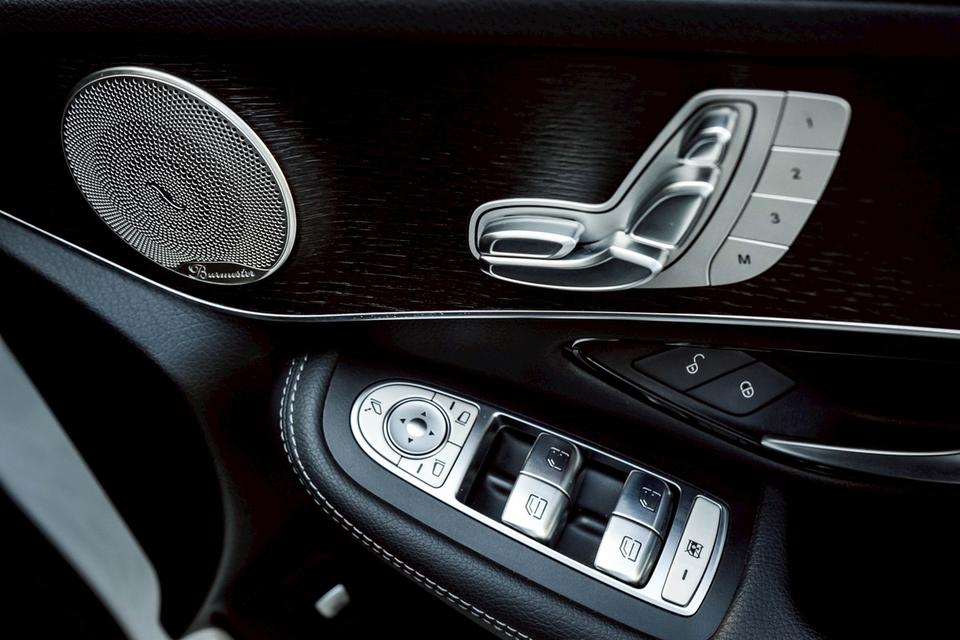 รหัสรถ CBL234 Mercedes-Benz GLC300e 2.0 4Matic AMG Dynamic W253 AT 2023 รูปที่ 14