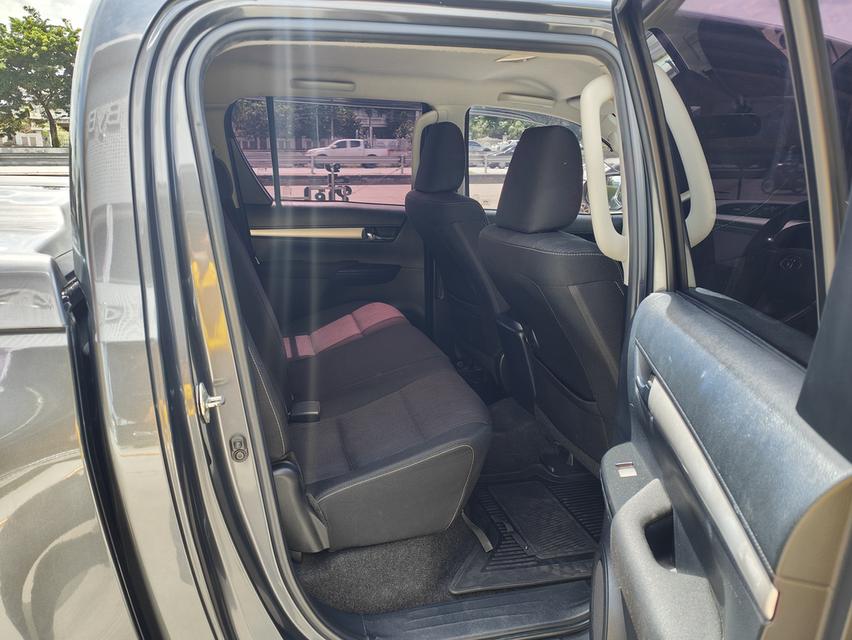 Toyota Revo 2.4 Mid Prerunner D-Cab AT  9