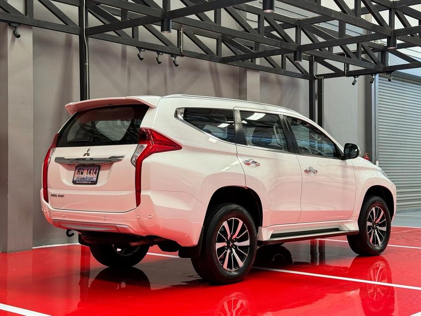 2018 MITSUBISHI PAJERO 2.4 GT PREMIUM รถมือเดียวออกป้ายแดง รถวิ่งน้อย ประวัติศูนย์ครบ ไม่เคยมีอุบัติเหตุครับ