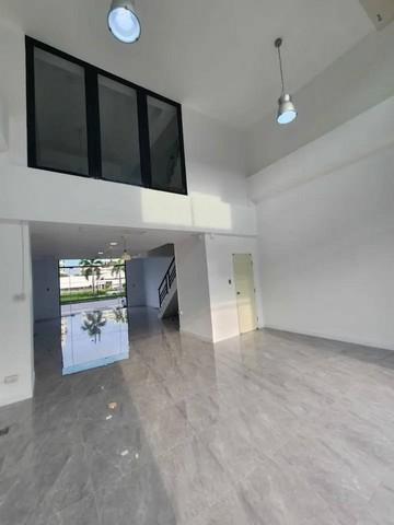 ให้เช่าโฮมออฟฟิส 3.5 ชั้น 31.3 ตร.ว. โครงการ H-Cape Biz Sector อ่อนนุช สุขาภิบาล 2 4