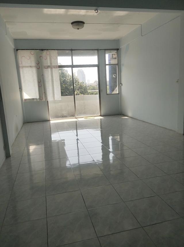 ขายตึกแถวอาคารพาณิชย์ 5 ชั้น ถนนจันทน์ ย่านสาทร 4