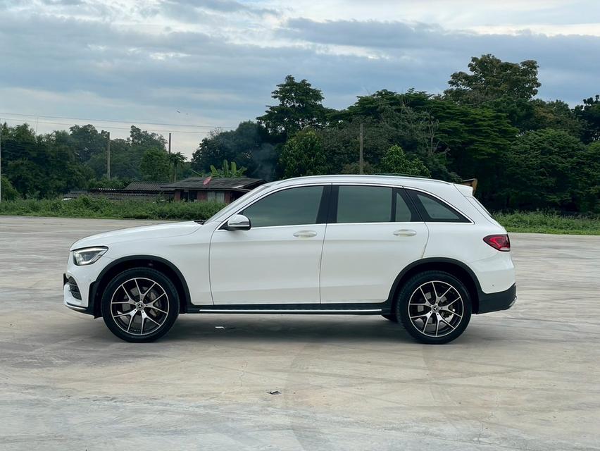 Mercedes Benz GLC300e AMG Dynamic 4MATIC Facelift ปี2022  8