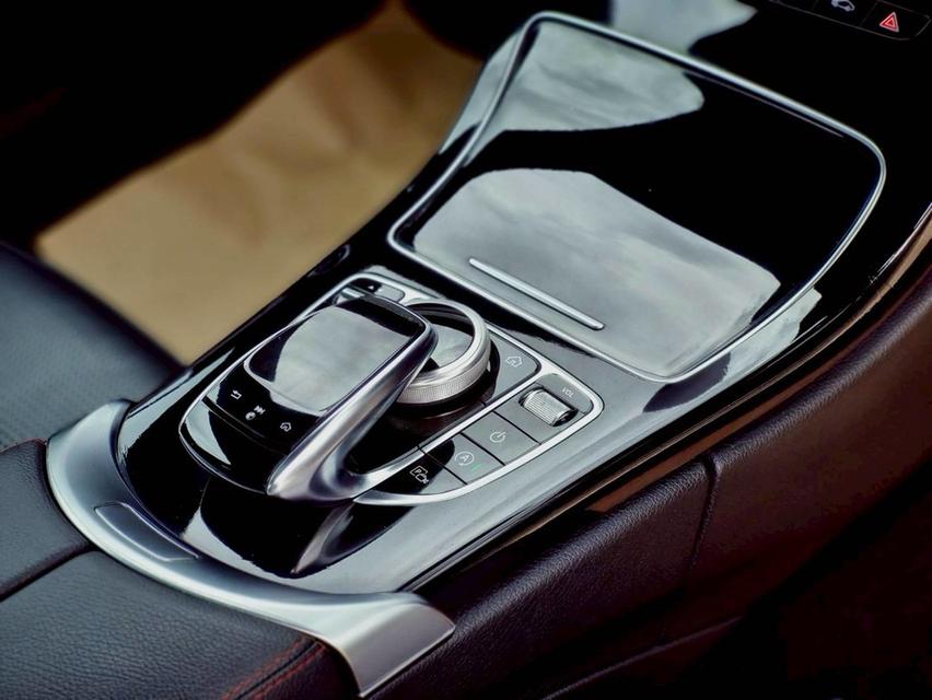 Mercedes-AMG C43 4Matic Coupe 12