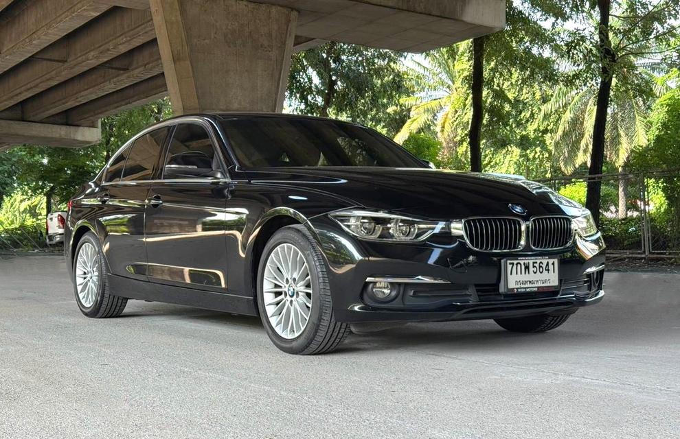 2018 BMW 320d LUXURY F30 ฟรีดาวน์รถสวยจัดมือเดียว รูปที่ 3