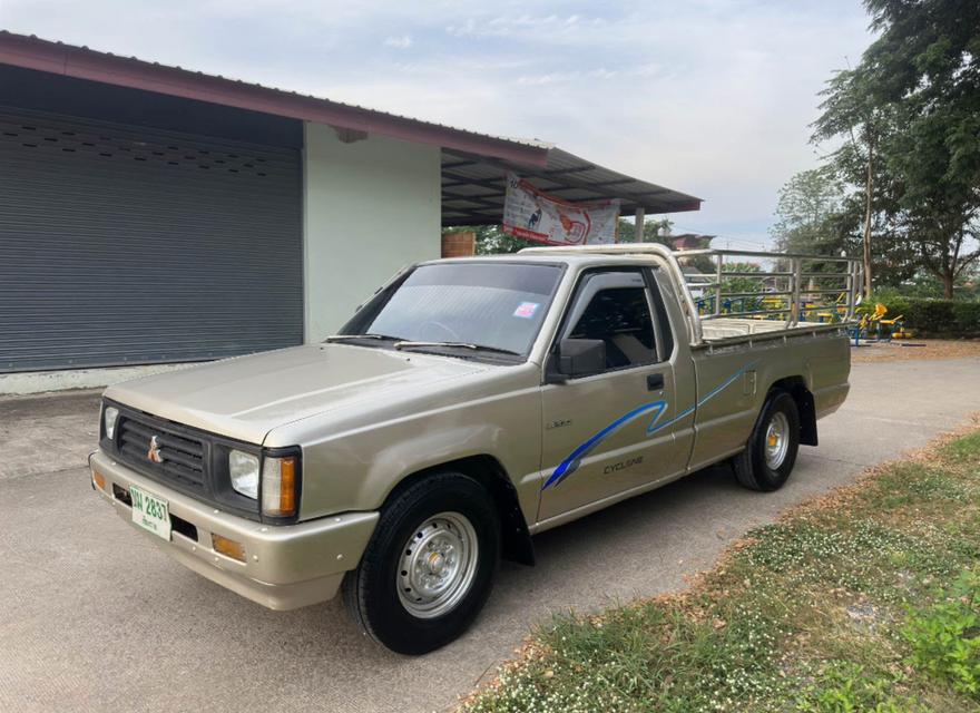 ปล่อยต่อรถยนต์ Mitsubishi L200 Cyclone ขับปกติ 2