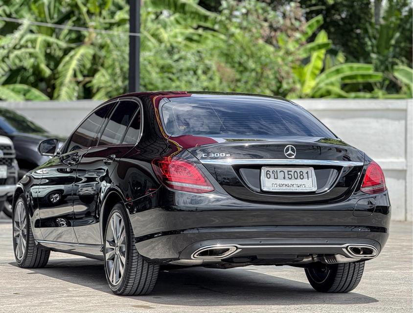 2019 BENZ C-CLASS, C300e AVANTGARDE 18