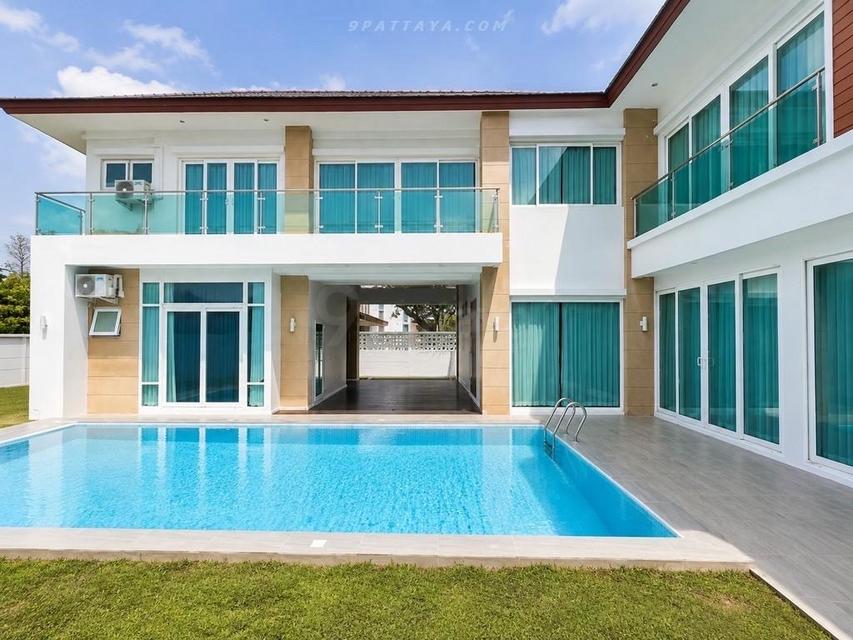 For Sale — Beachside Pool Villa at Seabreeze Villa Pattaya, Krating LaiBeautiful beachside pool villa for sale at Seabreeze Villa Pattaya, located nea 1