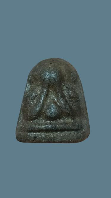 พระปิดตาหลวงพ่อปานวัดเครือวัลย์พิมพ์แข้งตรงหลังแบบ รูปที่ 4