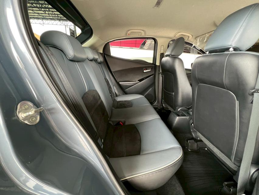 ปี 2020 MAZDA 2, 1.3 SP โฉม ปี14-ปัจจุบัน 5Dr ไมล์แท้104,316 km. คู่มือ+บุ๊คเซอร์วิสครบ 17