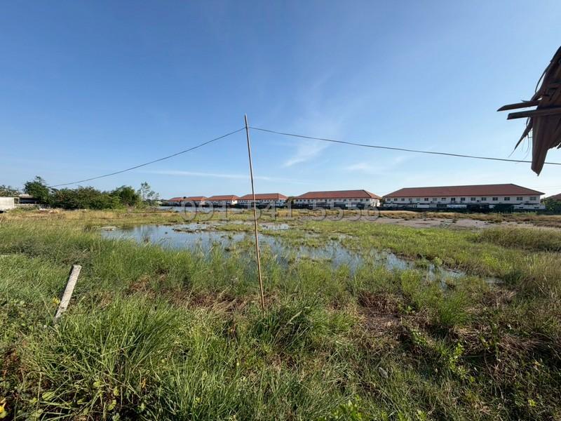 ขายที่ดิน 2 แปลง ติดถนนประชาอุทิศ 90 ผังเมืองสีเหลือง เนื้อที่รวม 15-3-98 ไร่ หน้ากว้างมาก 1