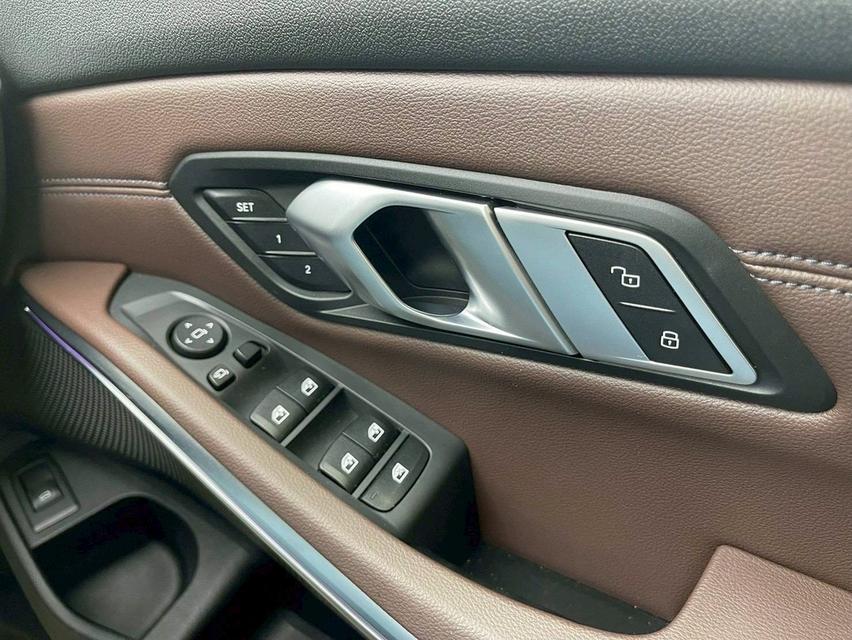 BMW 320d M SPORT G20 สีขาว ปี 2021Bsi ถึง 16/03/2570Warranty 16/03/2570 7