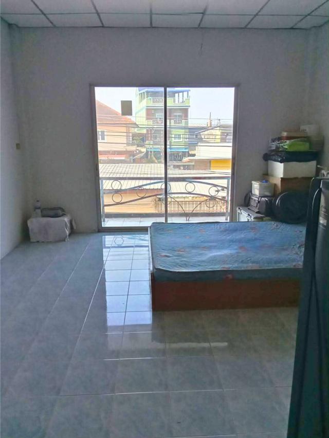 บ้านทาวน์เฮ้าส์ มือสอง 2 ชั้น บ้านเลขที่ 13 โชคสมาน 5 ซอย 18 ใกล้ รพ.หาดใหญ่ 1.6 ลบ. 3