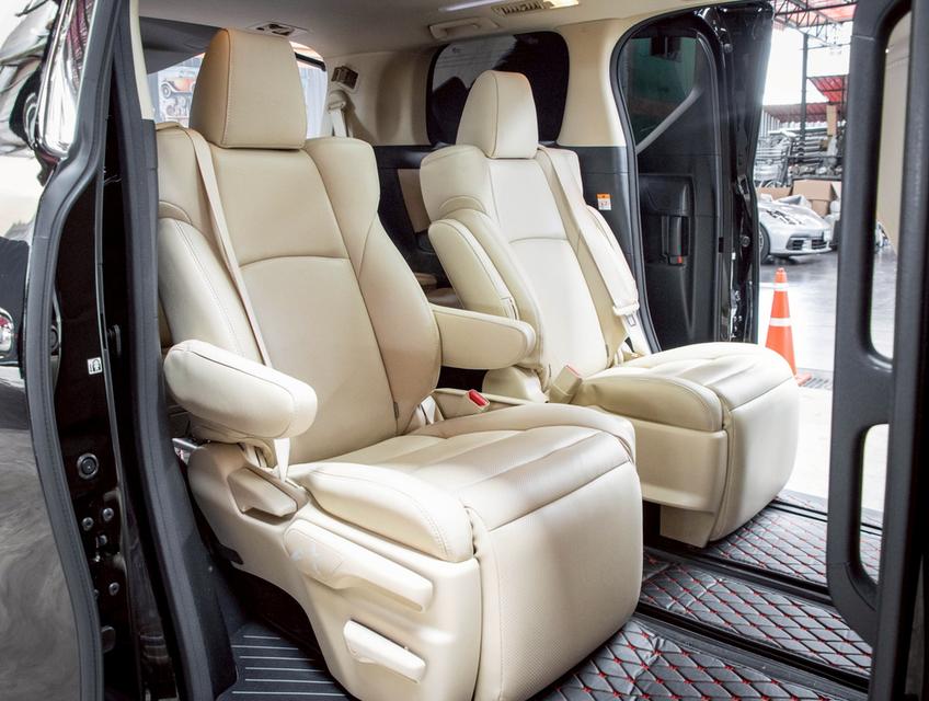 TOYOTA Alphard 2.5 HV 4wd ปี 2022 รถใช้น้อยมา วิ่ง 50,000 กม แท้ๆ รถเดิมๆทุกชิ้น 11