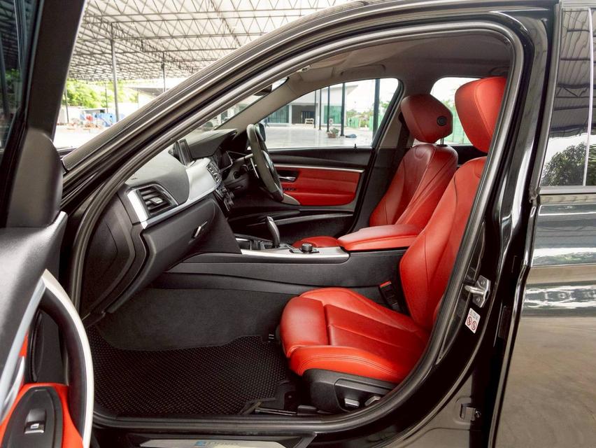 BMW 330e 2.0 Sport ปีจด 18 19