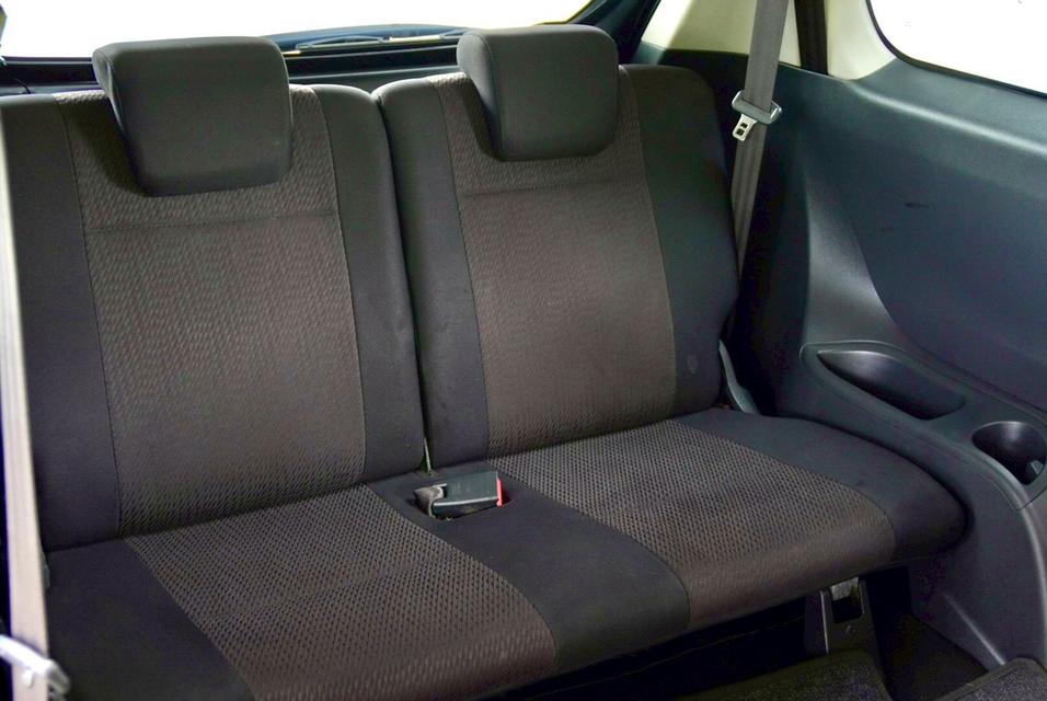 TOYOTA AVANZA 1.5 E 2014 10