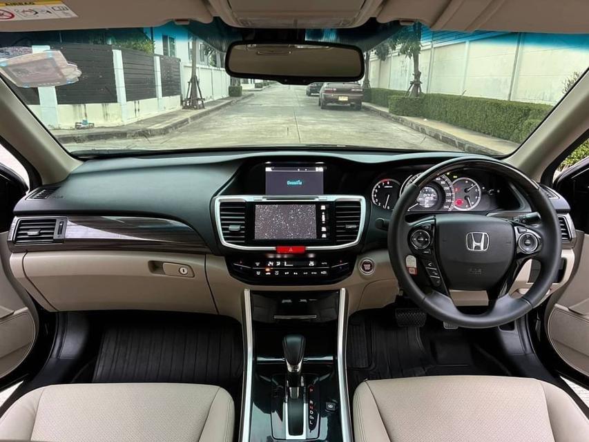 รูป Honda Accord 2.0 EL MNC ปี 2017 สีดำ 4