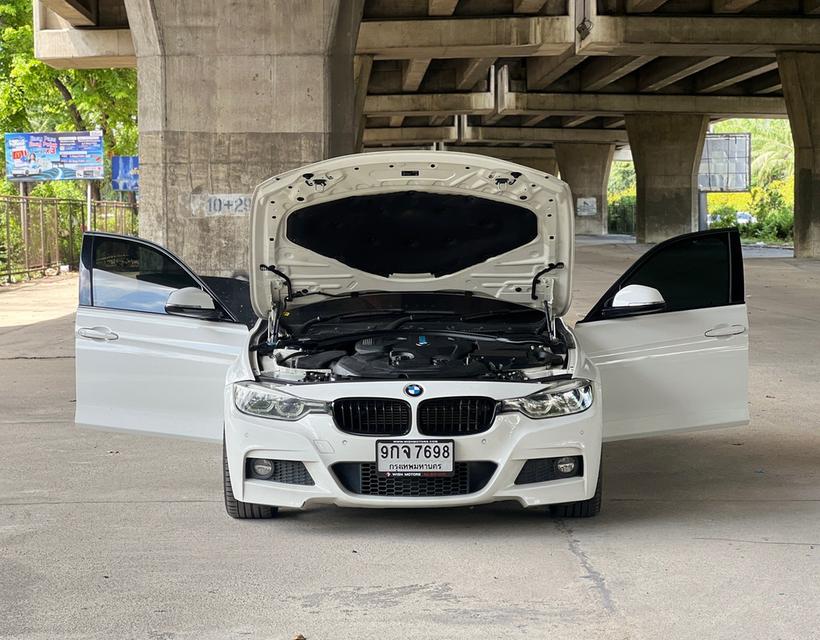 BMW 330e M Sport 16