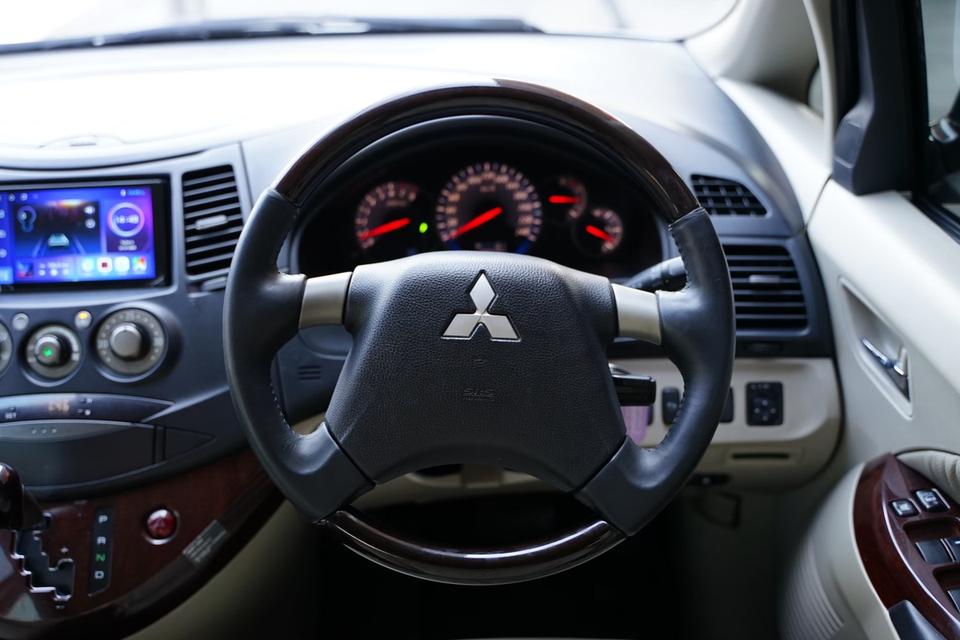 ðĐMITSUBISHI SPACE WAGON 2.4 GLS āļāļĩ 2011 16