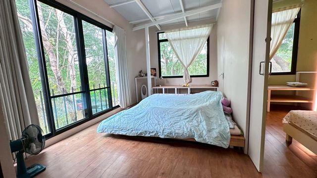 ขายบ้านหรู 3 ชั้นพร้อมเฟอร์นิเจอร์สุดคุ้มค่า 11