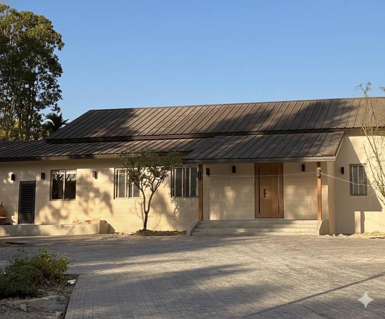 🏰 บ้านเดี่ยวชั้นเดียวพื้นที่จุใจ 4 ไร่+ 5 ที่จอดรถ ราคา 20.9 ลบ. ทำเลดีนัดชมได้ครับ/ค่ะ ✅ 1