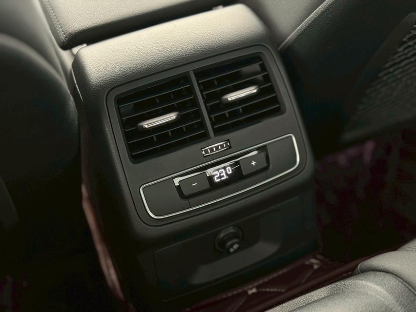 รหัสรถ PBG53 Audi A5 Coupe 40 TFSI S-Line 13