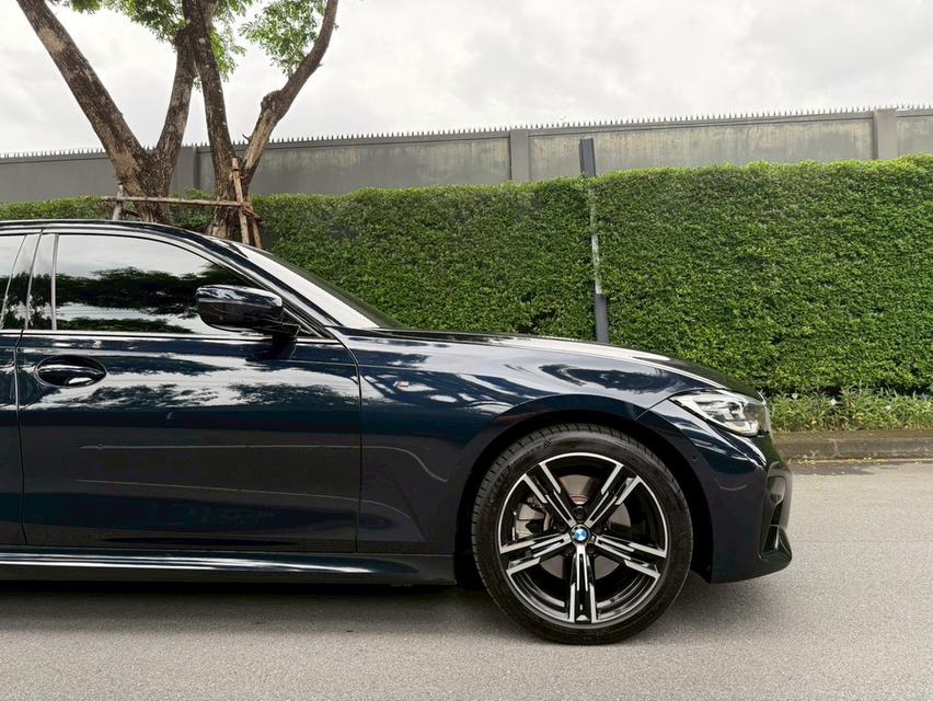 BMW 330li  M Sport G28 2021