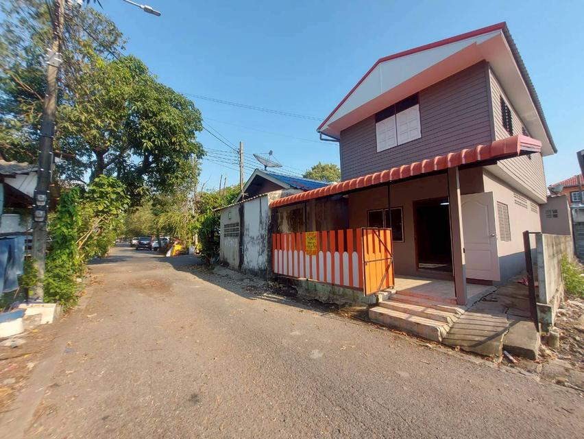 ขายบ้าน 2 ชั้น เคหะฉลองกรุง โซน6 แยก21 3