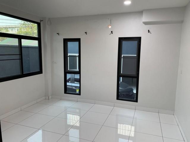ให้เช่าบ้านเดี่ยว 3 ชั้น 40 ตร.ว. ซอยบางขุนเทียน 6 ใกล้รถไฟฟ้า สถานีบางบอน 5