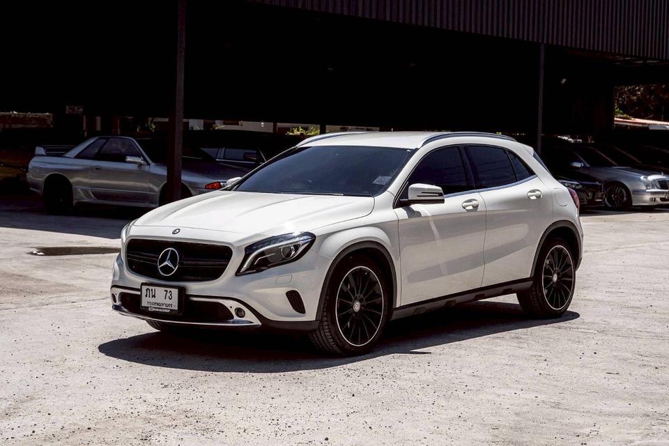 (แจ้งรหัสรถ 67GG2010) Mercedes Benz GLA 200 ปี 2016