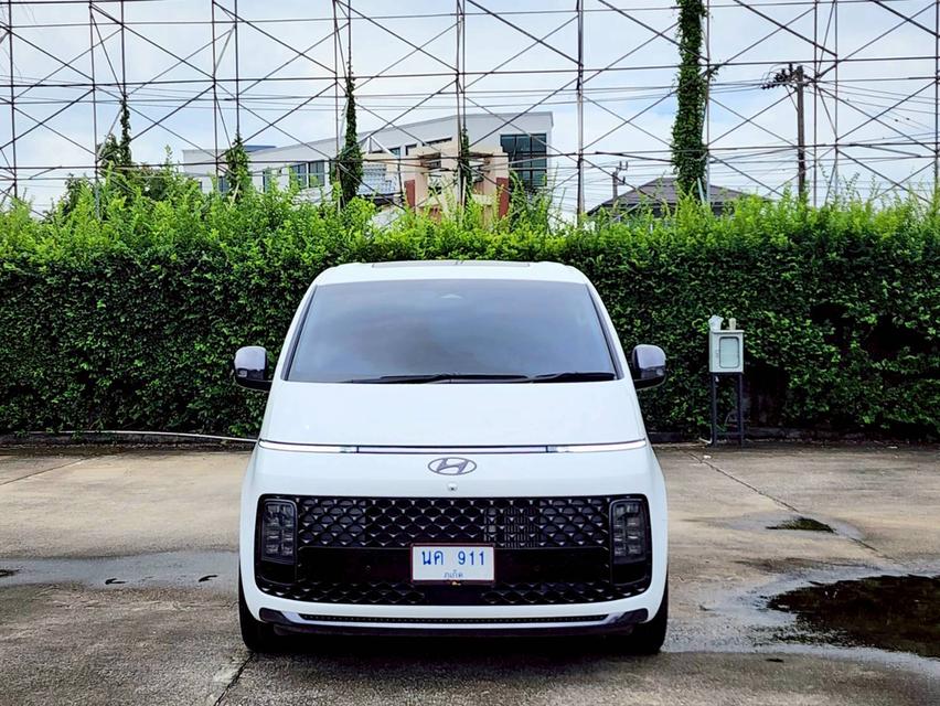 รหัสรถ PEAT911 🚐🚙HYUNDAI STARIA PREMIUM (SUNROOF) สีขาว ภายในดำ ปี 23  16